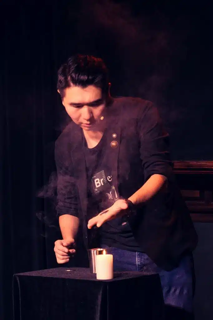 Toby Z performing live magic in Perth.